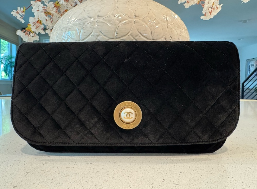 Chanel Ultra Rare Velvet Pearl CC Logo Clutch