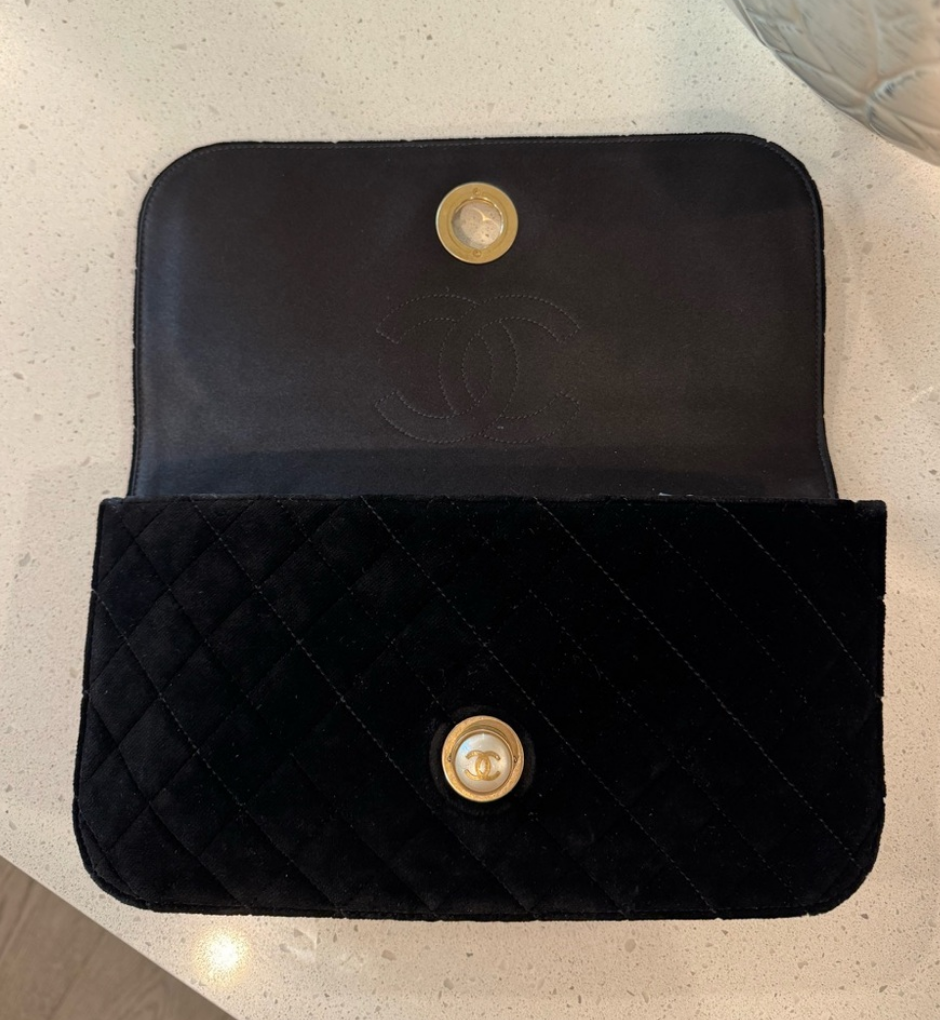 Chanel Ultra Rare Velvet Pearl CC Logo Clutch