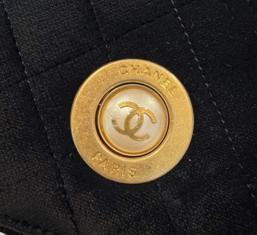 Chanel Ultra Rare Velvet Pearl CC Logo Clutch