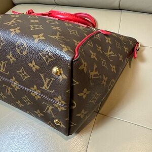 Louis Vuitton Tournelle bag