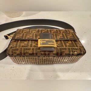 FENDI Baguette Medium with sequins