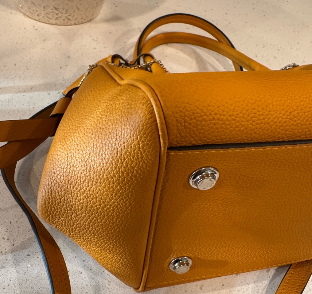 Louis Vuitton Mila