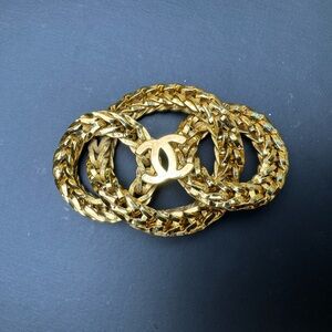 Chanel CC Vintage pin / brooch