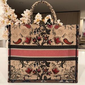 DIOR Large Floral Book Tote